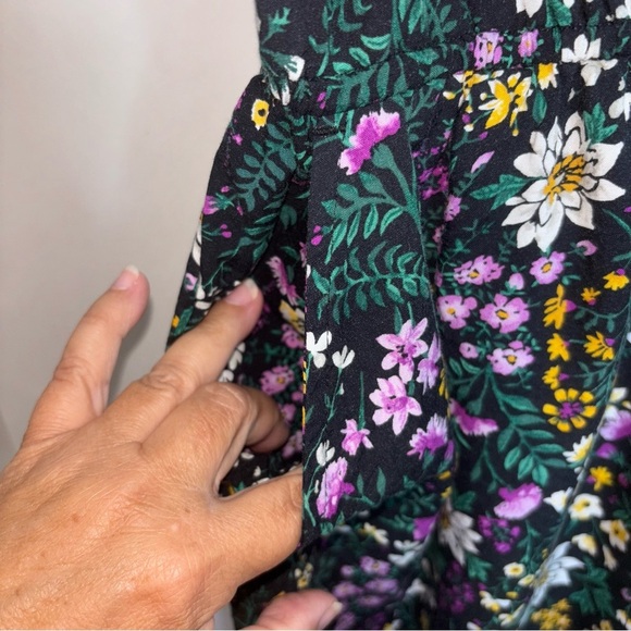 5/$25 Old Navy Women’s Medium Floral Print Spaghetti Strap Romper Cottagecore - Picture 6 of 9